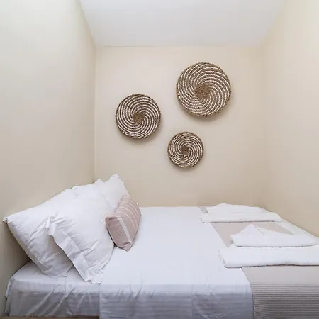 Crystal Вилла Ликсури